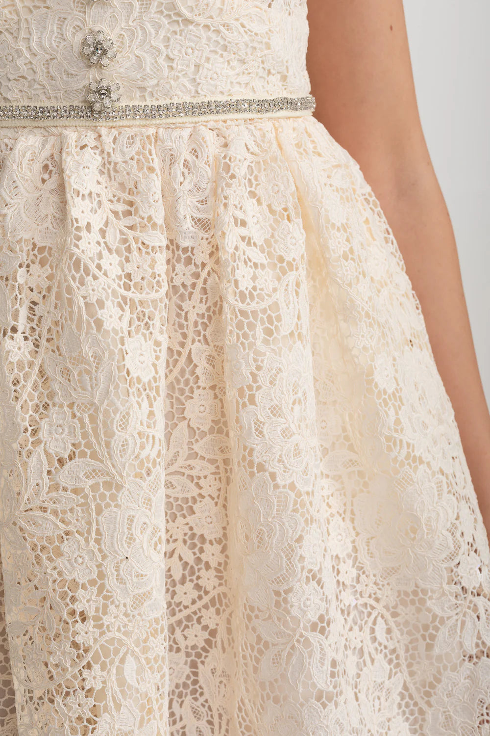 Ivoire Short Sleeved Lace Dress With Rounded Neckline And Decorative Bow